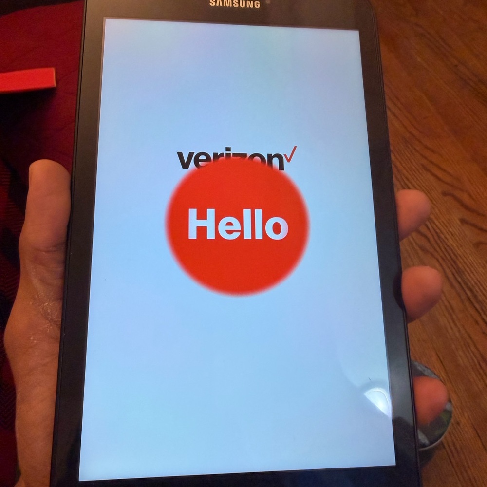 Samsung Tablet t377 in Black with Red Welcome Screen